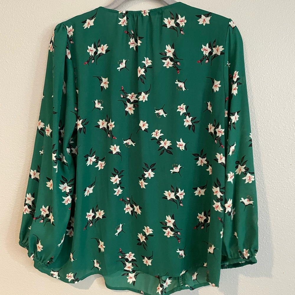 Collective Concepts Brooky Tie Detail Blouse
